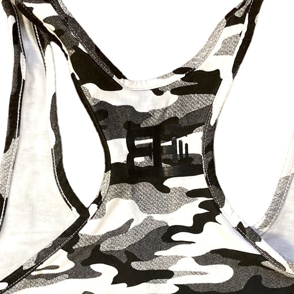 Engineered Life Black and White Camo Print Asymmetric Tank Top - Picture 4 of 4